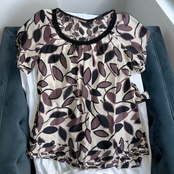 BCBG flowy silk purple top - Picture 2 of 9